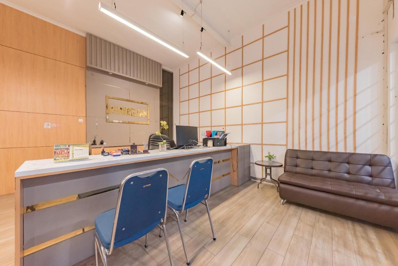 Urbanview Hotel Khayrizsan Tasikmalaya By Reddoorz Ngoại thất bức ảnh
