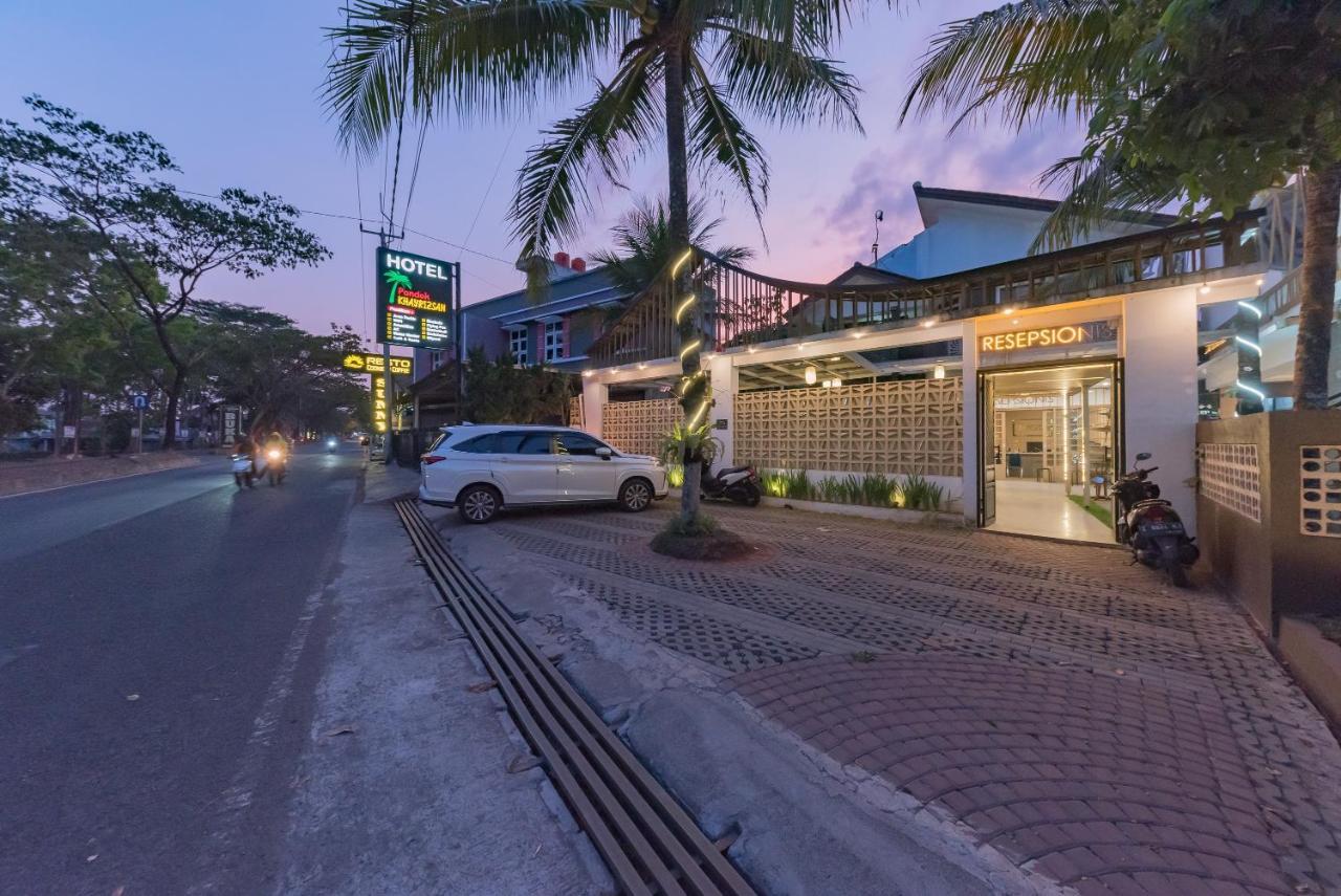 Urbanview Hotel Khayrizsan Tasikmalaya By Reddoorz Ngoại thất bức ảnh