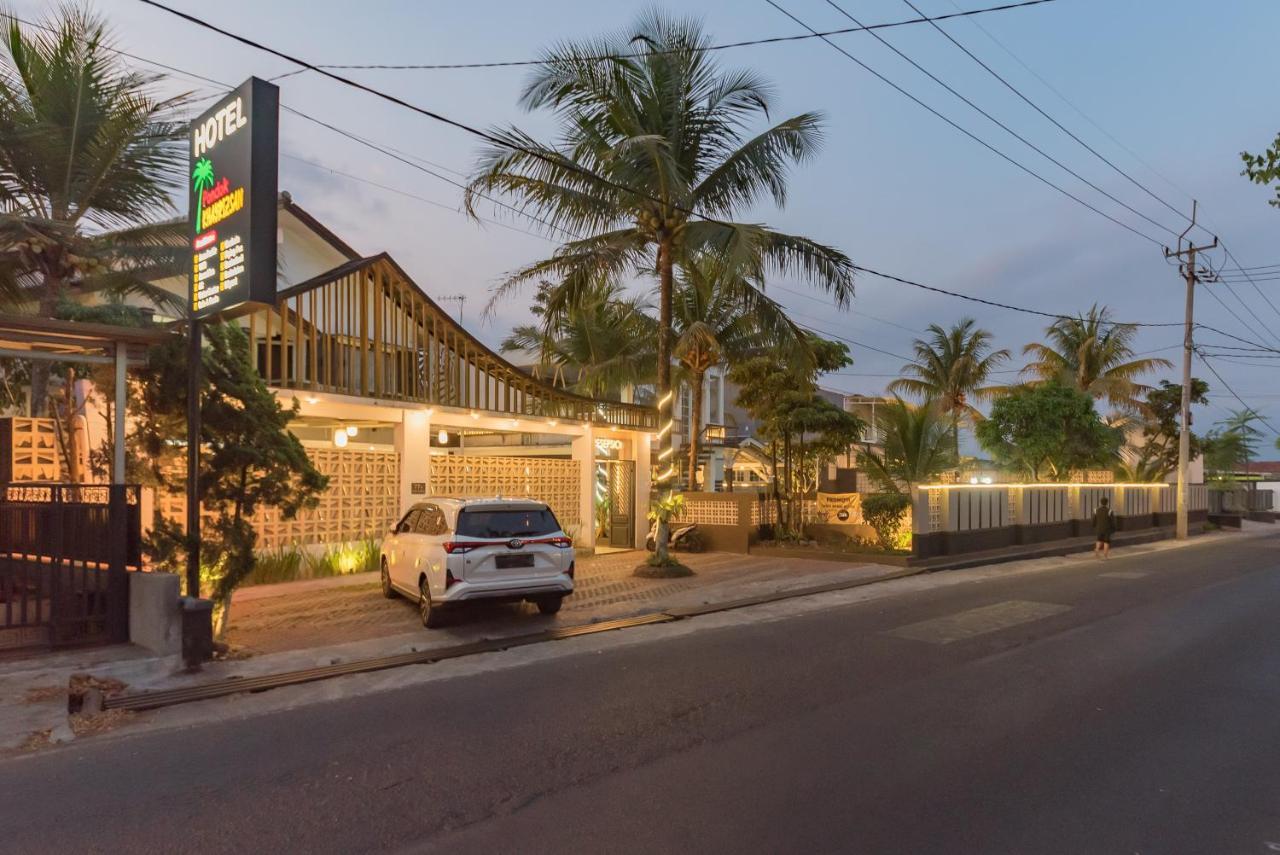 Urbanview Hotel Khayrizsan Tasikmalaya By Reddoorz Ngoại thất bức ảnh