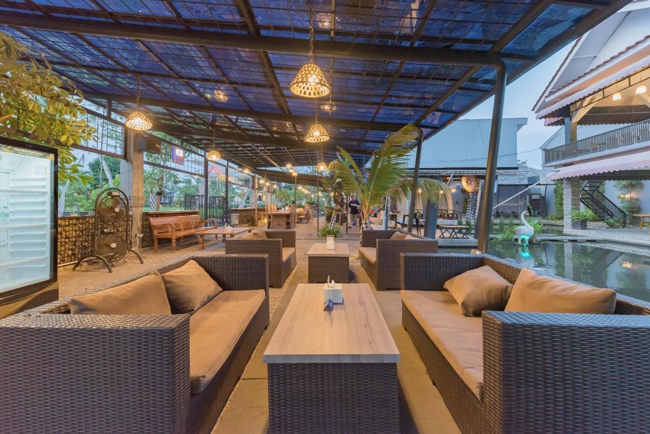 Urbanview Hotel Khayrizsan Tasikmalaya By Reddoorz Ngoại thất bức ảnh