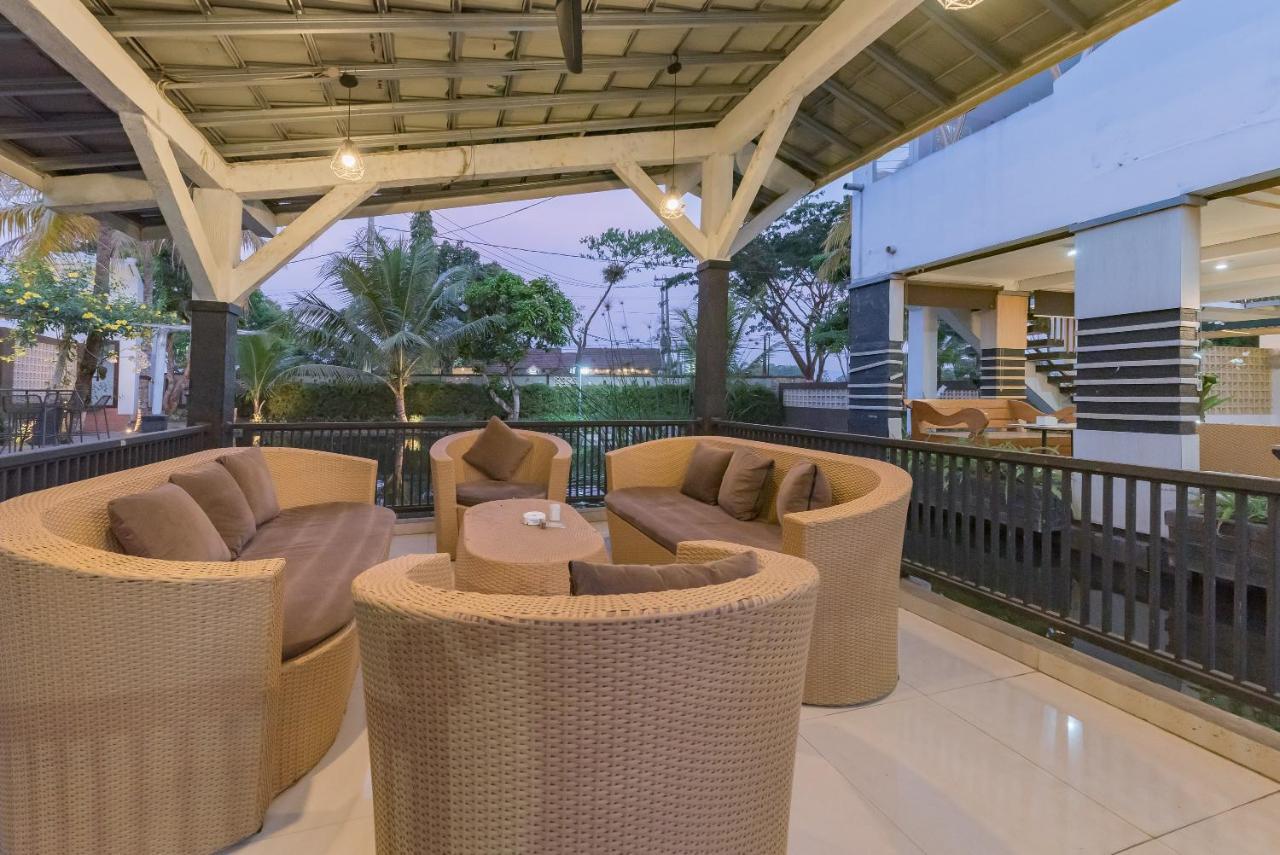 Urbanview Hotel Khayrizsan Tasikmalaya By Reddoorz Ngoại thất bức ảnh